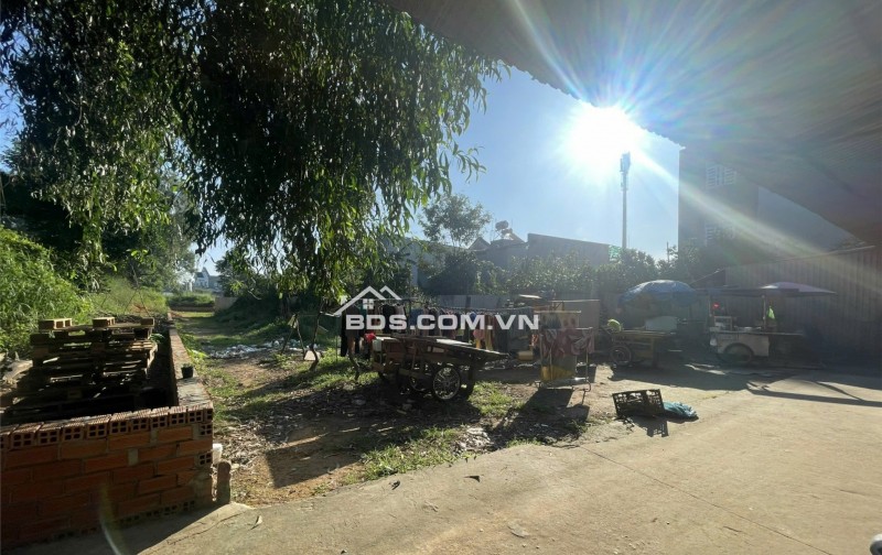 NGÂN HÀNG THANH LÝ GẤP ĐẤT SẴN THỔ, NGANG 16M, DT 528.8M2, GIÁ 2.462 TỶ